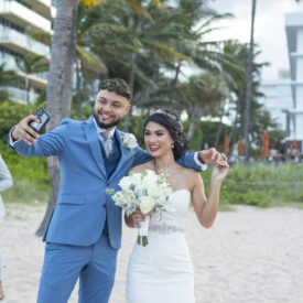 wedding couple on beach